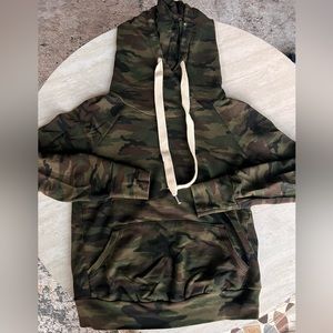 Soul Cycle Exclusive Camo Sweatshirt, Barely Worn, size Small